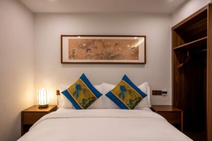 Room Rental Offer: Liuli Wase Guofeng Courtyard House (Tiananmen Square Branch) - Image 2